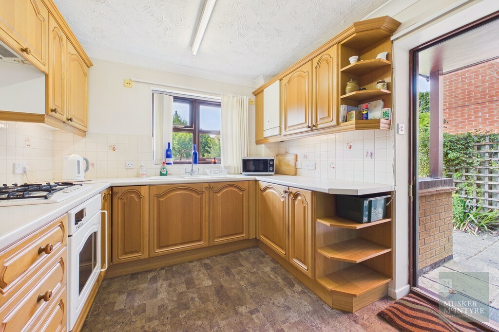 Filbert Road, Loddon Image 5