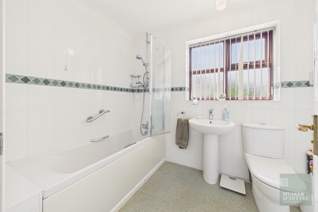 Filbert Road, Loddon Image 11