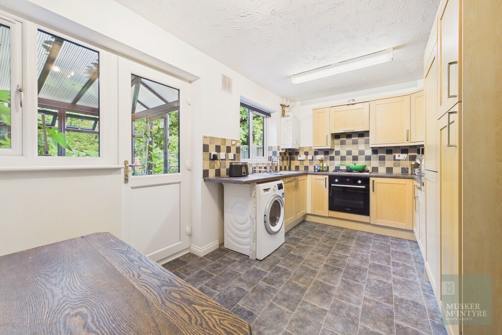 Reeves Close, Bungay Image 6