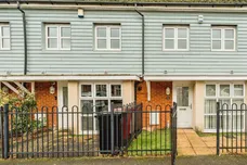 Dariel Close, Slough