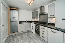 Dariel Close, Slough
