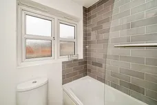 Dariel Close, Slough