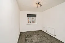 Dariel Close, Slough