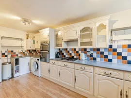 Lewin Close, Oxford thumb 3
