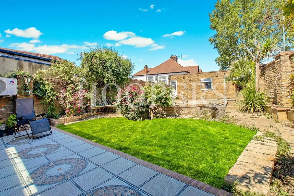 Vincent Gardens, London, NW2