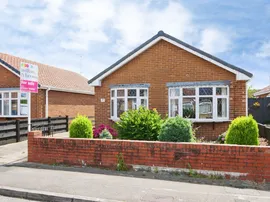 Whitethorn Close, York thumb 3