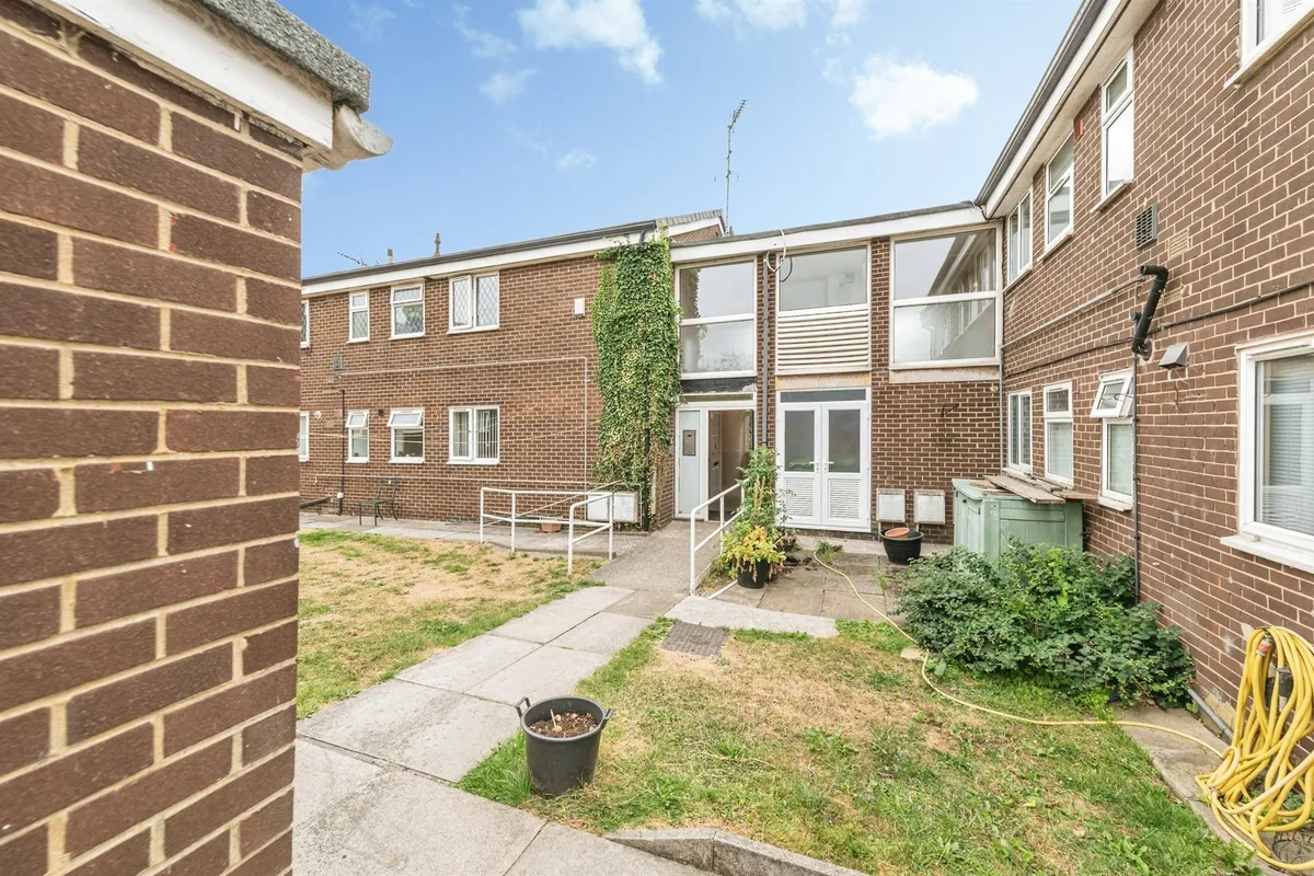 Bridge Close, Horbury, WAKEFIELD