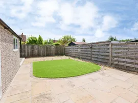 Whitethorn Close, York thumb 2