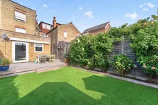 Gartmoor Gardens, London