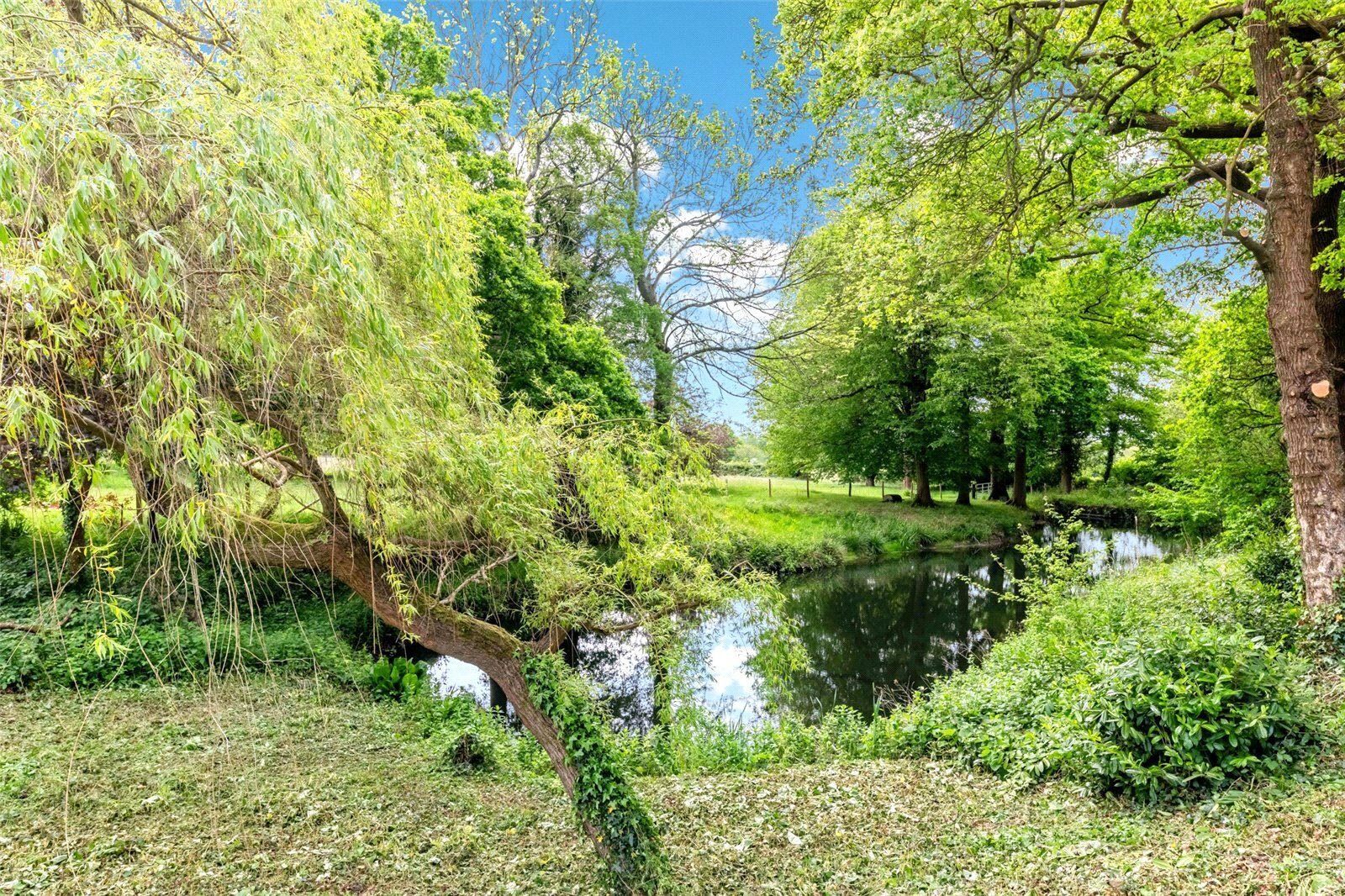 Pilgrims Yard, Tilburstow Hill, Godstone, RH9 Image 14