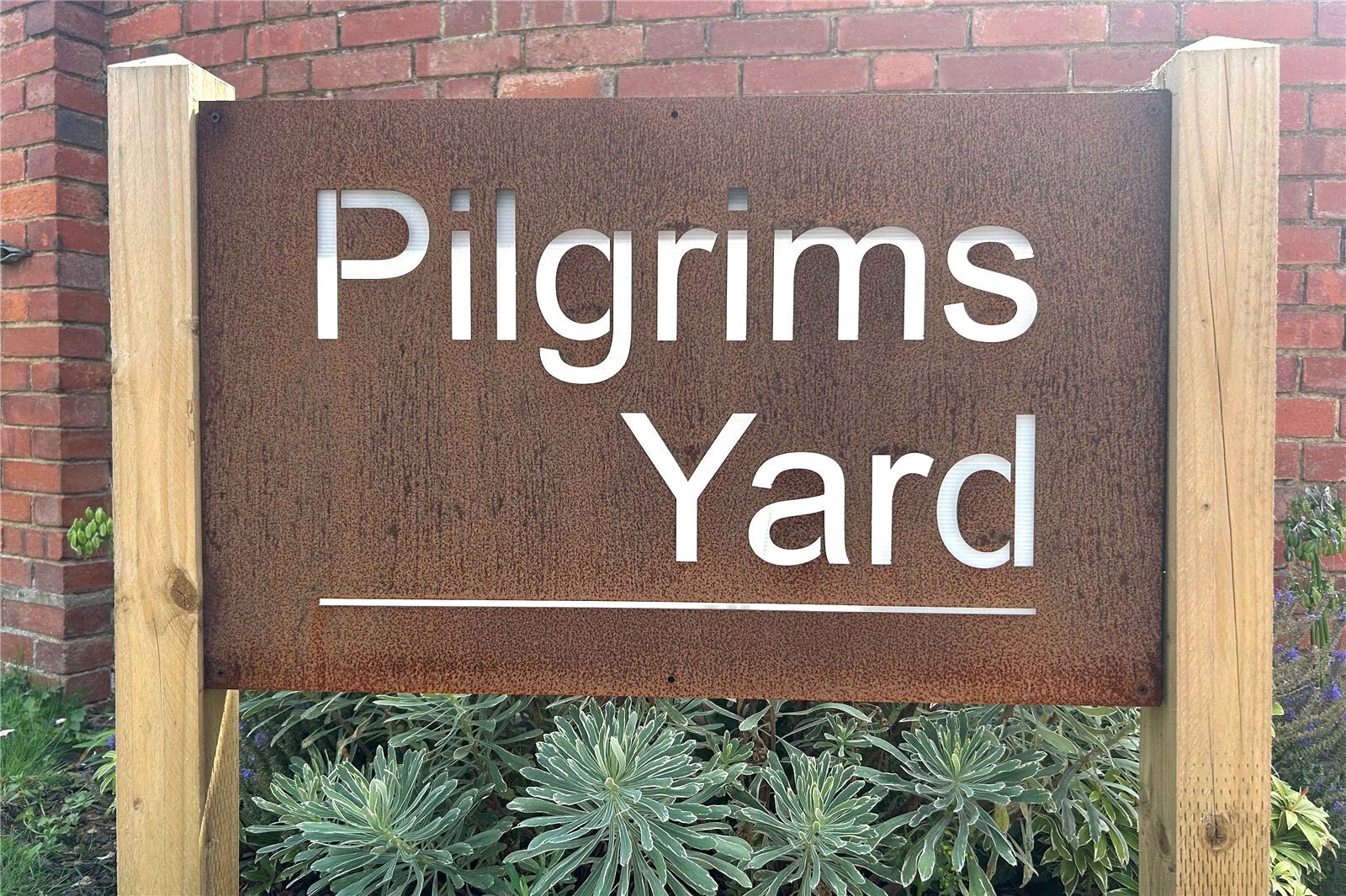 Pilgrims Yard, Tilburstow Hill, Godstone, RH9 Image 15