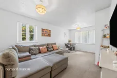 Evelyn Way, WALLINGTON