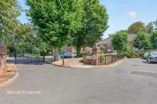 Evelyn Way, WALLINGTON