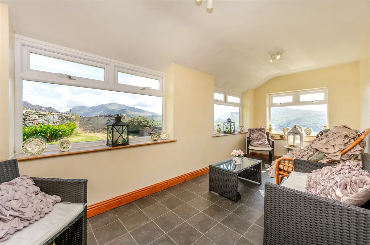 Fachwen, Caernarfon, Gwynedd, LL55