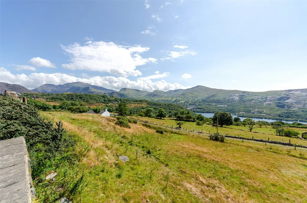 Fachwen, Caernarfon, Gwynedd, LL55