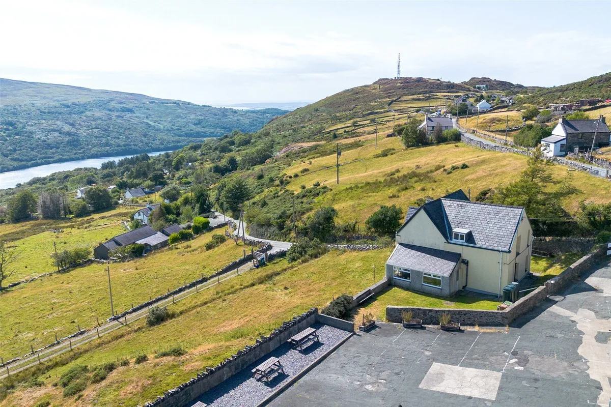 Fachwen, Caernarfon, Gwynedd, LL55