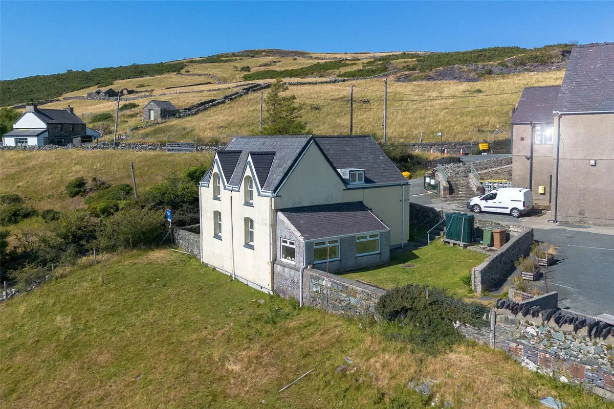 Fachwen, Caernarfon, Gwynedd, LL55