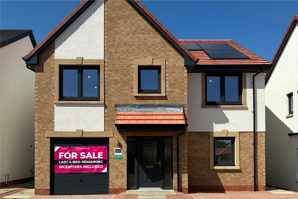 Castle Gate, Airth, FK2