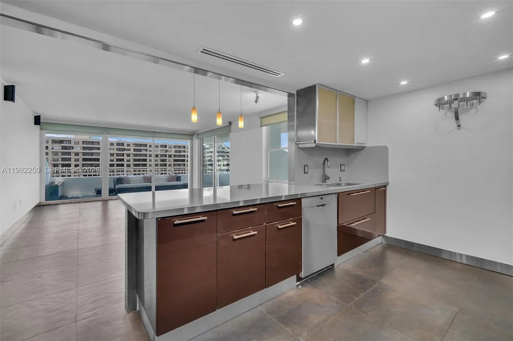 199 Ocean Lane Dr, Key Biscayne, FL 33149