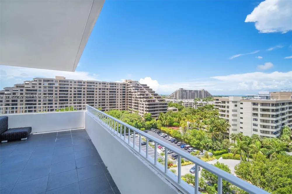 199 Ocean Lane Dr, Key Biscayne, FL 33149