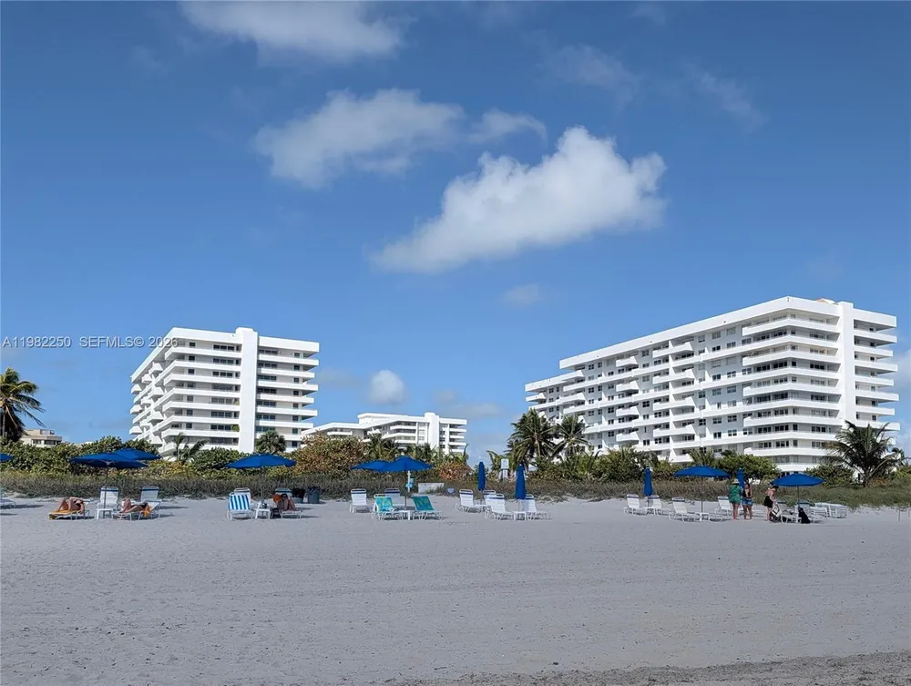 199 Ocean Lane Dr, Key Biscayne, FL 33149