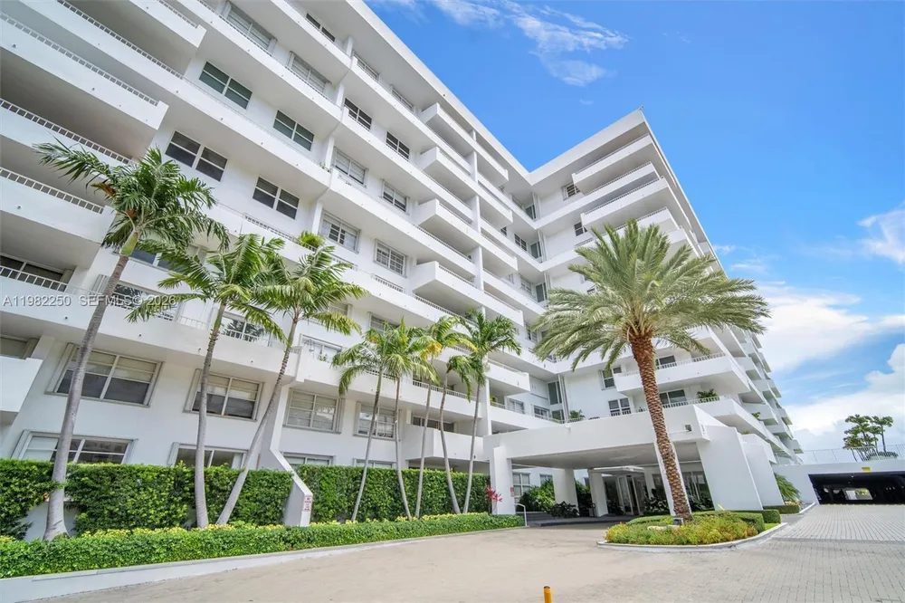 199 Ocean Lane Dr, Key Biscayne, FL 33149