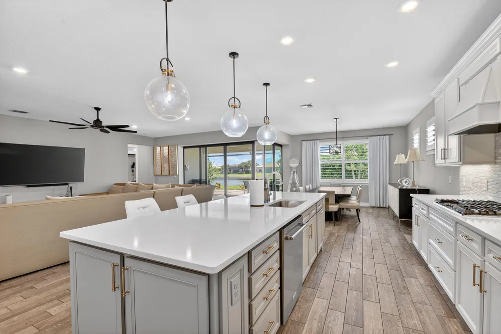 8433 Vaulting Dr, Lake Worth Beach, FL 33467