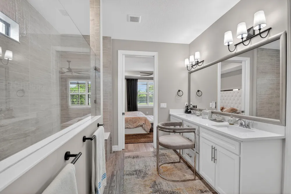 8433 Vaulting Dr, Lake Worth Beach, FL 33467