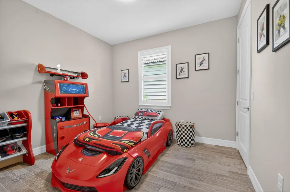 8433 Vaulting Dr, Lake Worth Beach, FL 33467