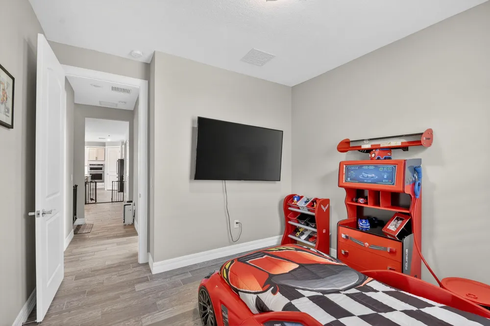 8433 Vaulting Dr, Lake Worth Beach, FL 33467