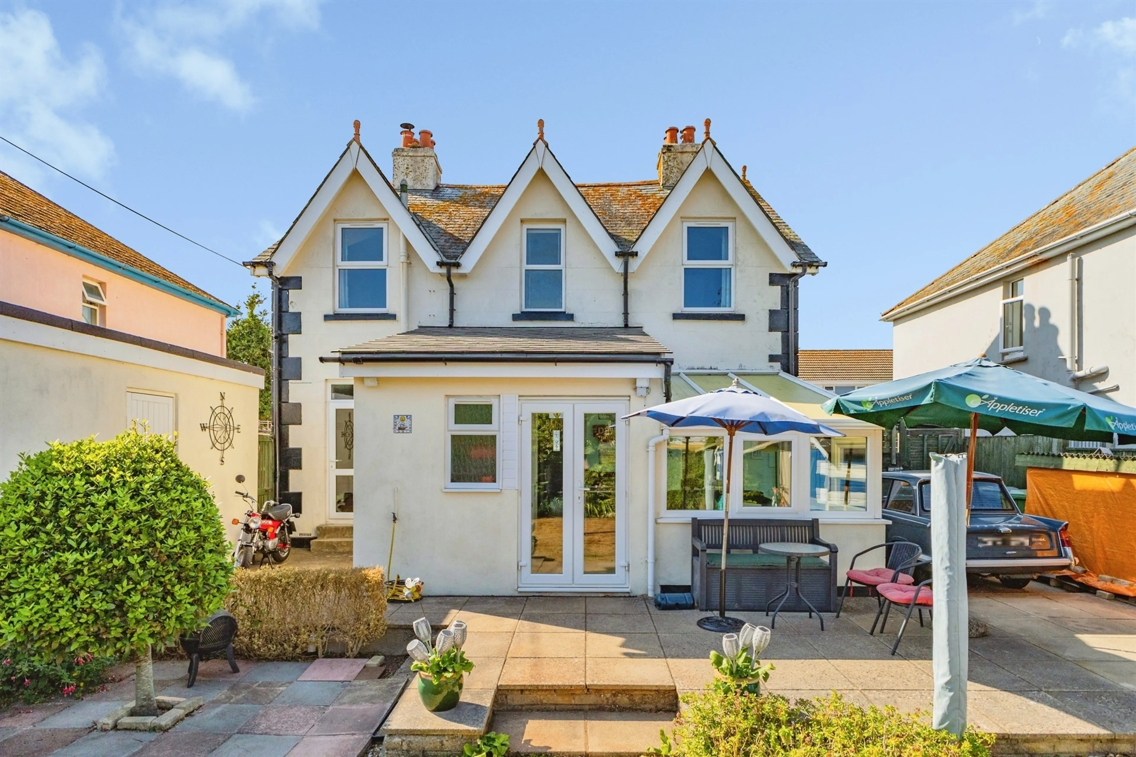 Property photo 0
