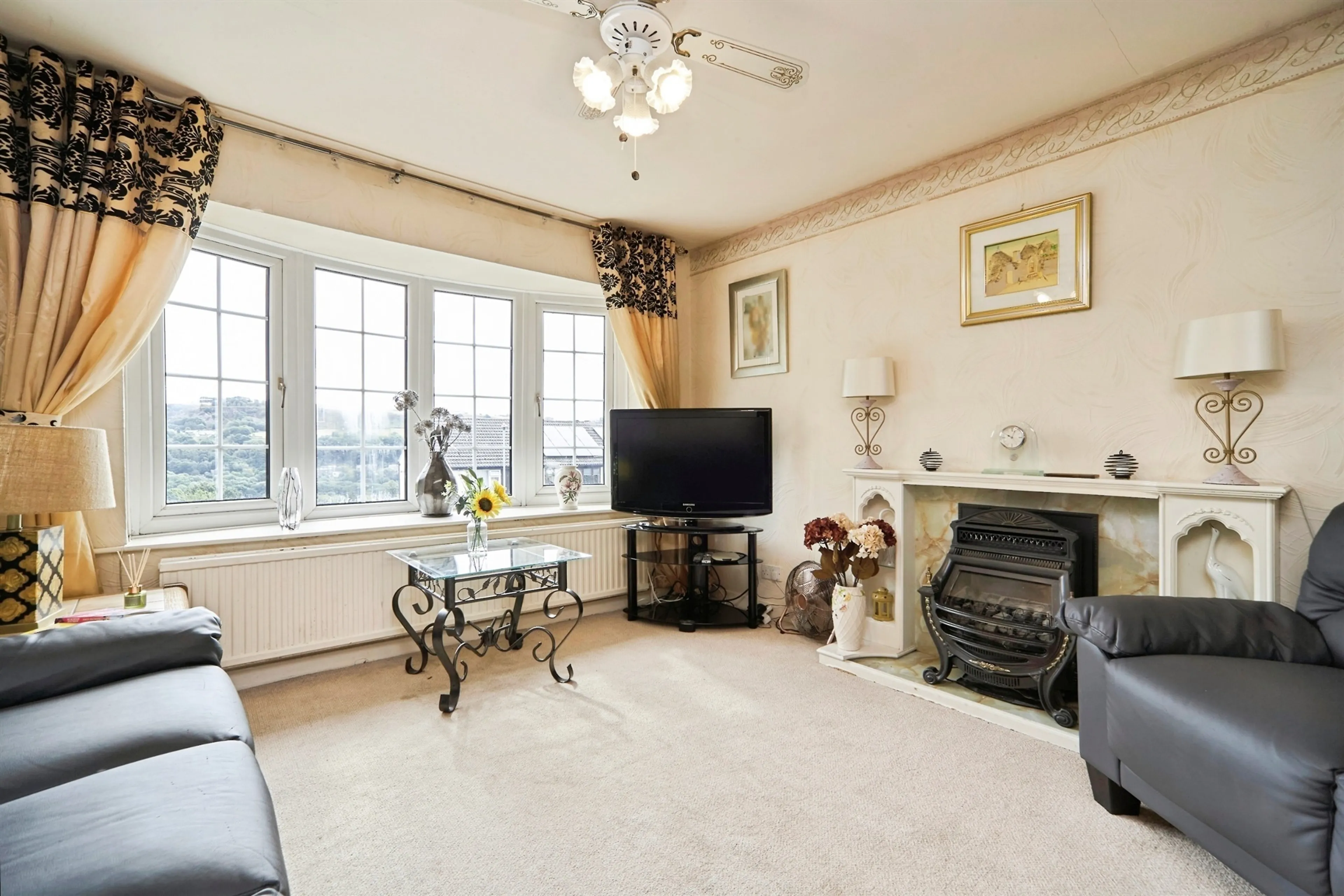 Property at Harewood Crescent, Oakworth, Keighley