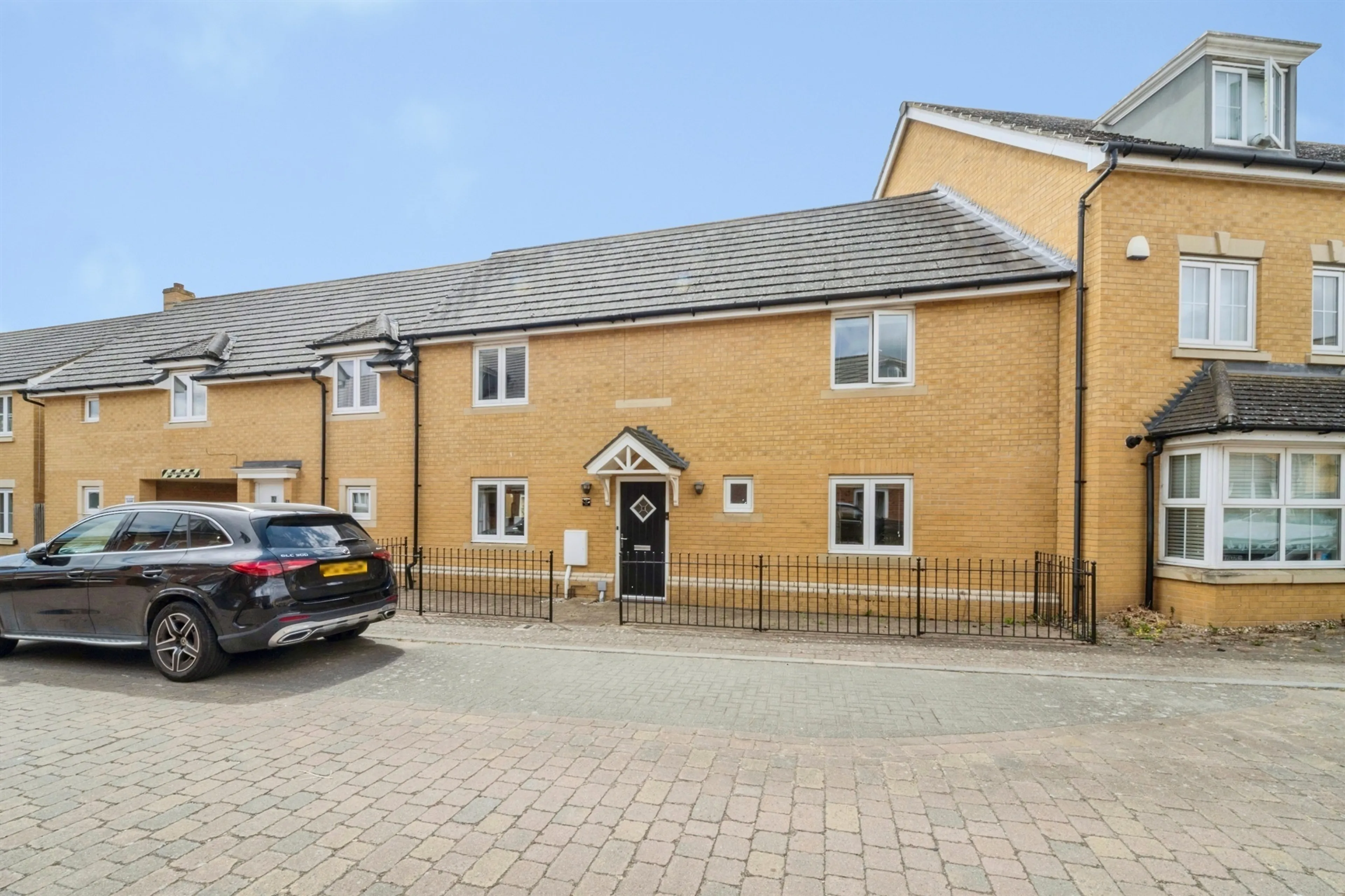 Property photo 0