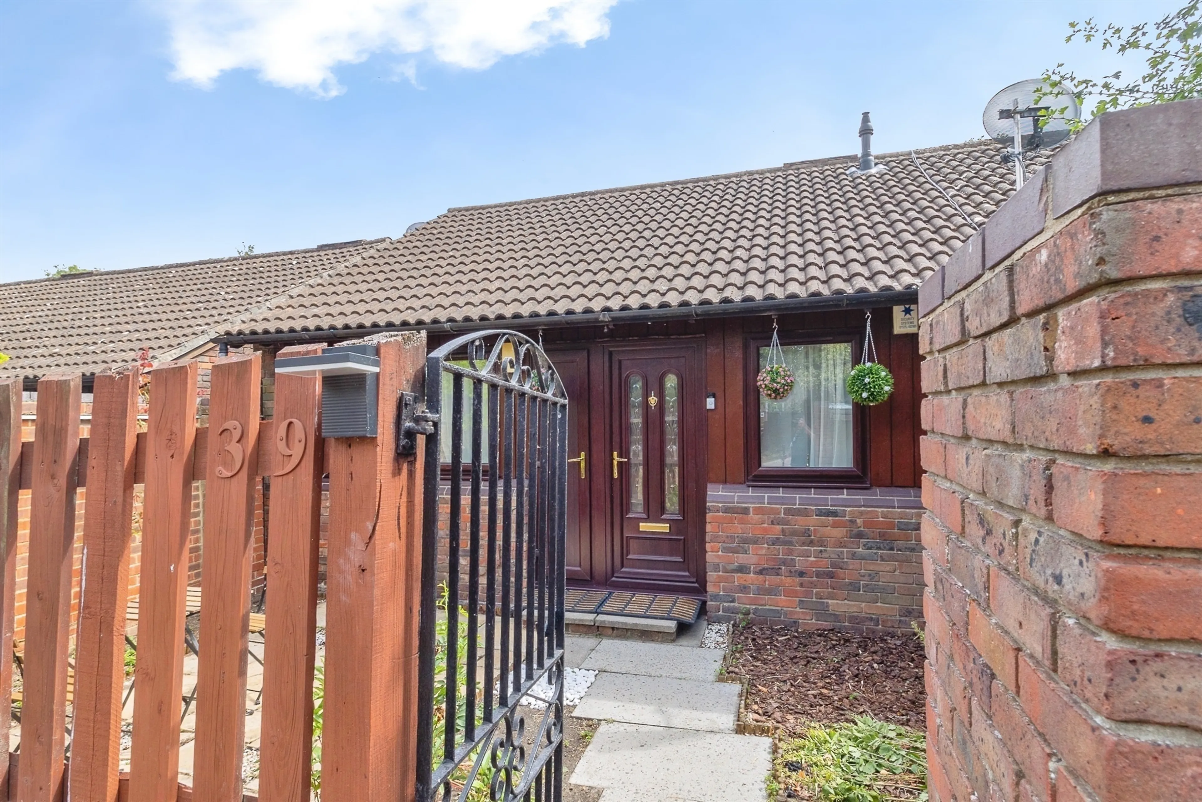 Property photo 0