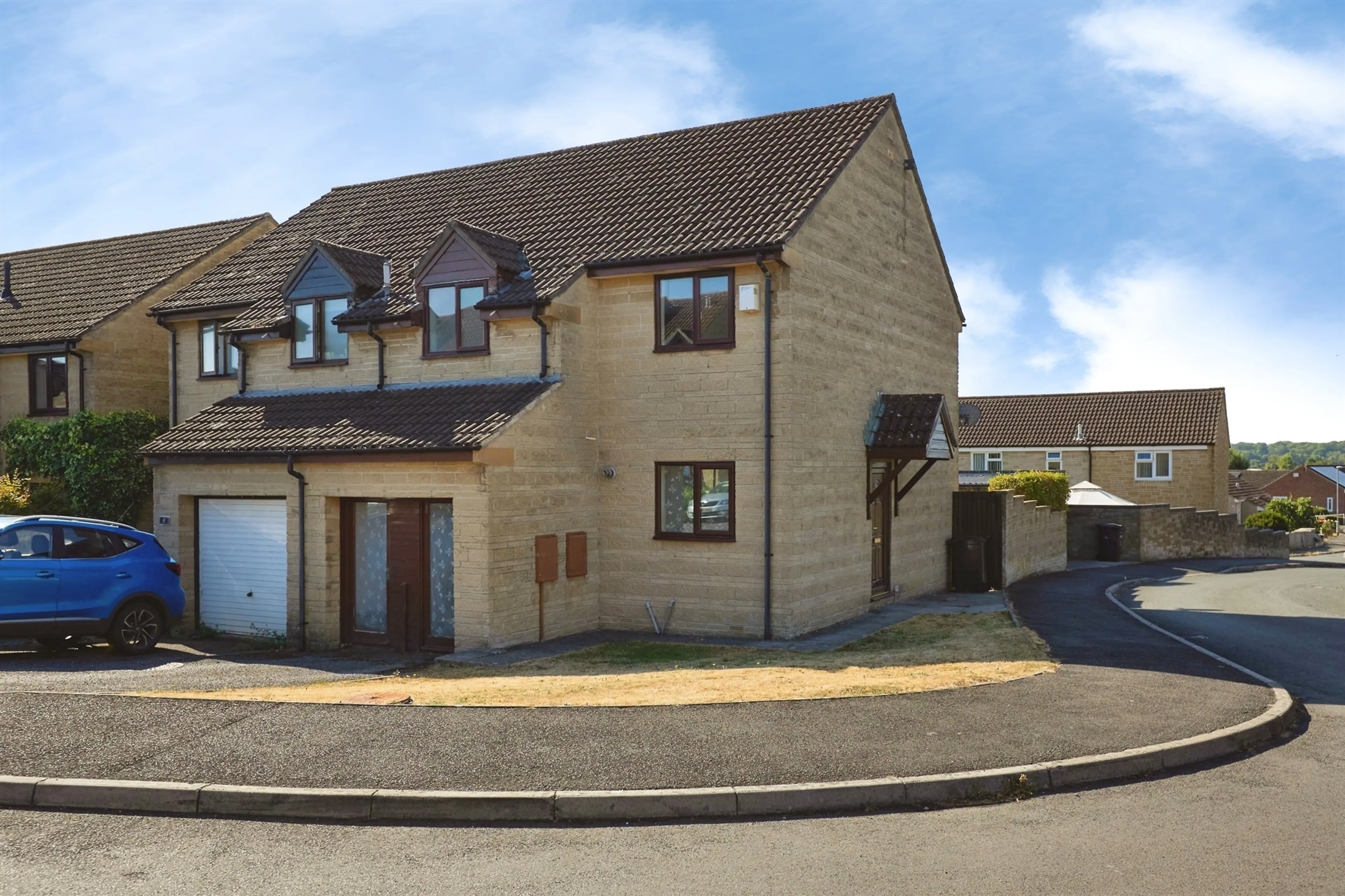 Property photo 0