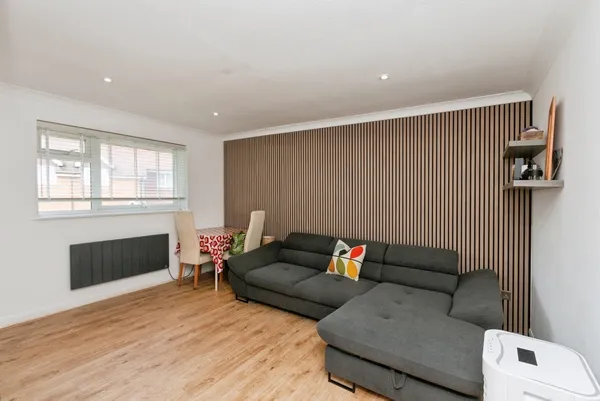 Highclere Court, WOKING, Surrey, GU21