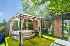 Brook Crescent, Hagley, STOURBRIDGE