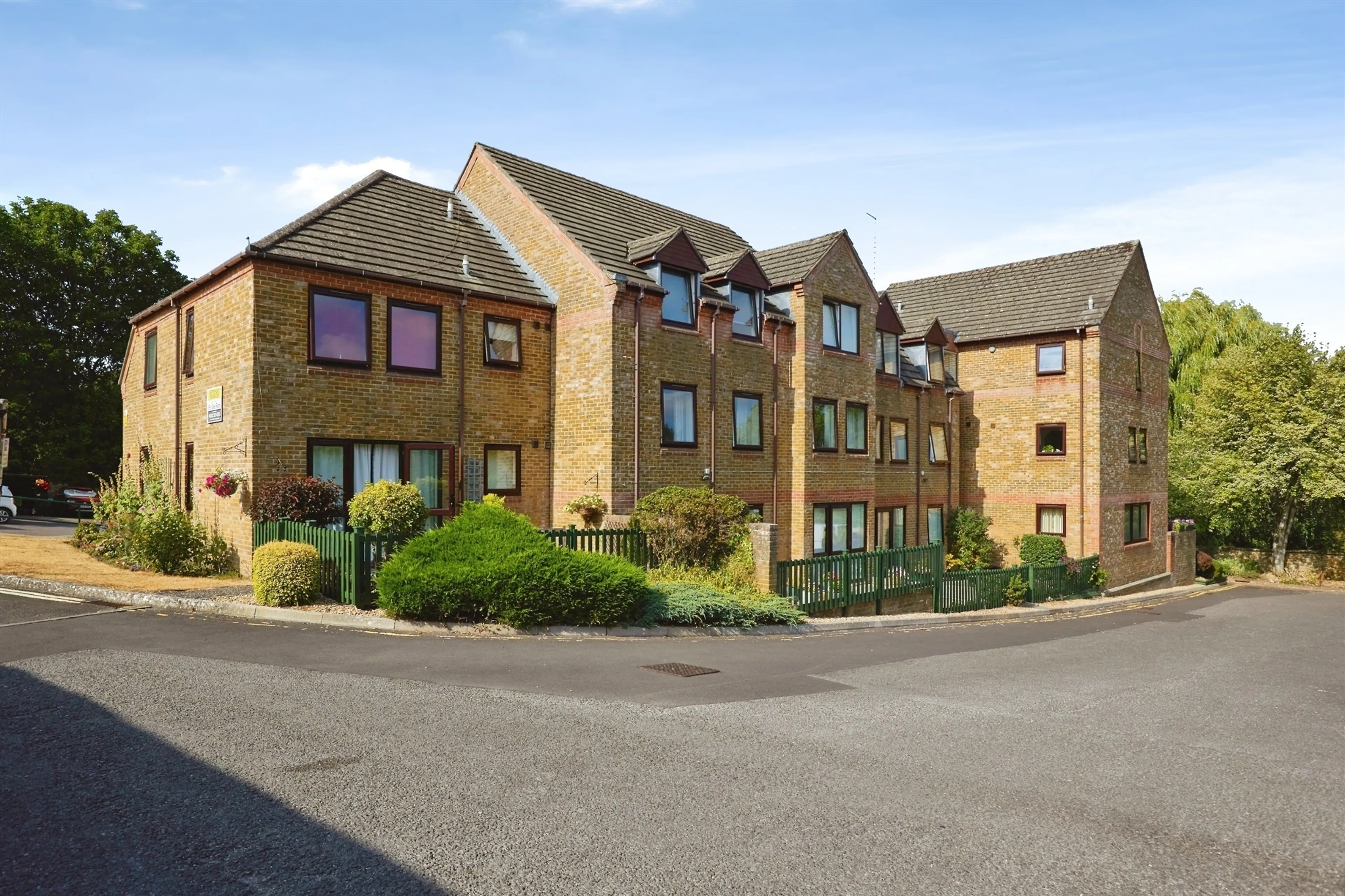 Property photo 0