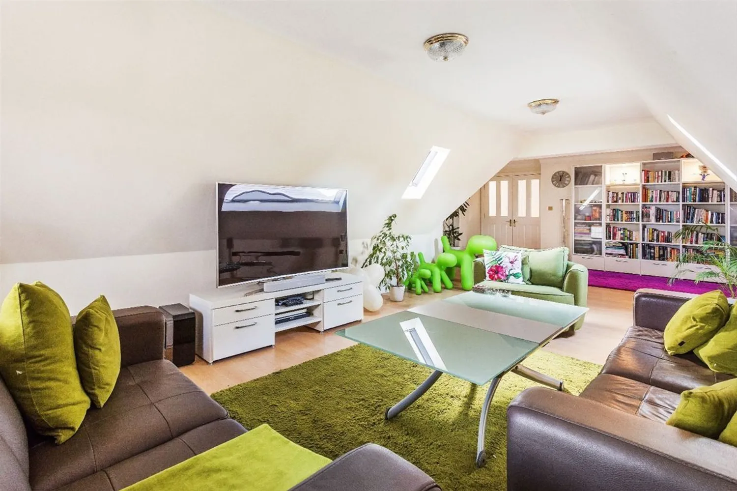 Ockham Lane, Cobham, KT11 photo 2