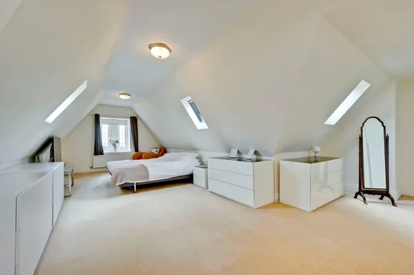 Ockham Lane, Cobham, KT11 photo 6