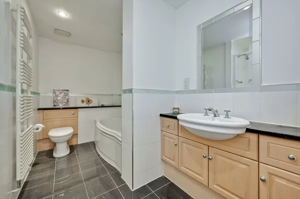 Ockham Lane, Cobham, KT11 photo 8