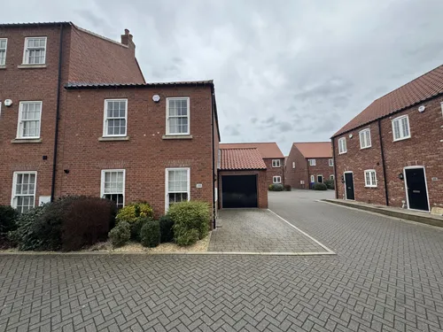 Blossom Grove, Retfordphoto