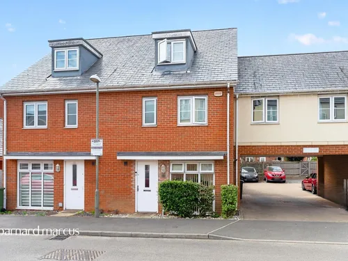 Parritt Road, Redhillphoto