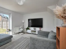 Denham Drive, Bradford thumb 2