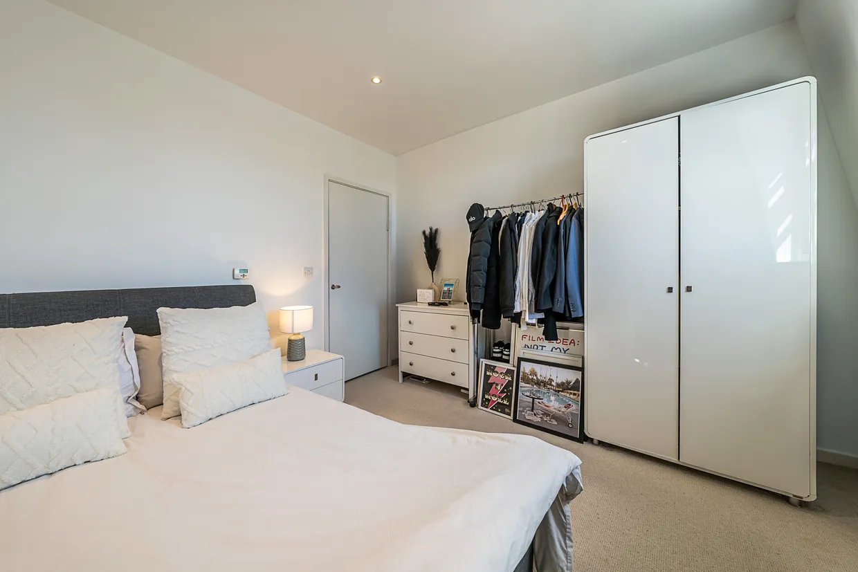 Wingate Square, London, SW4 photo 12