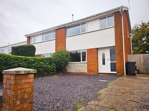 Eastfields Grove, Saughall, CHESTERphoto