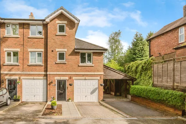Chelford Road, Macclesfield SK10