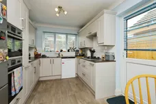 The Thatchings, Polegate