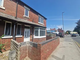 Wakefield Road, PONTEFRACT photo