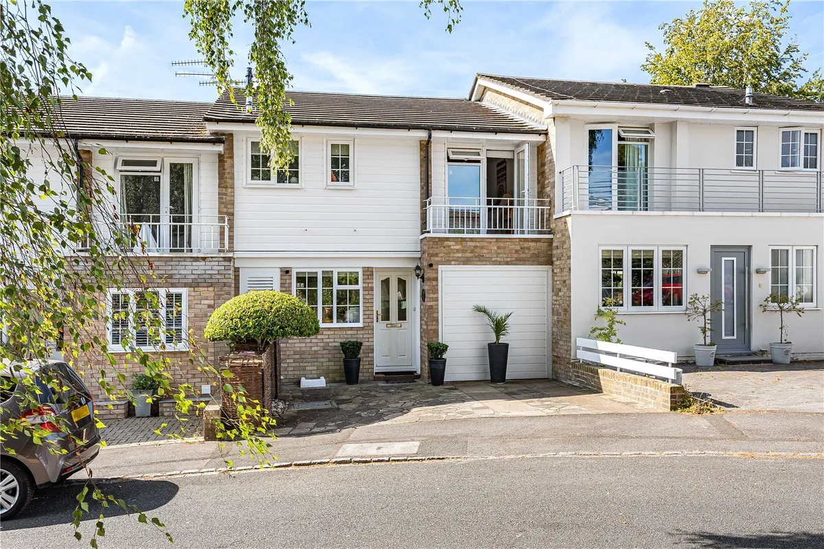 Milton Close, Henley-on-Thames, Oxfordshire, RG9